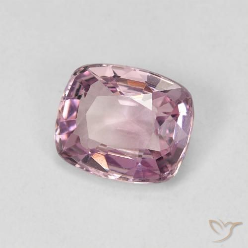 Spinelle Pourpre moyen naturelle Coussin, 1.08 ct, VVS