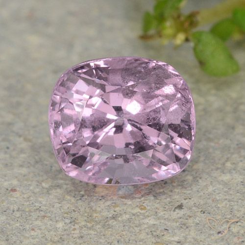 1.14ct Naturel Pourpre rosâtre très clair Spinelle, Coussin, VS