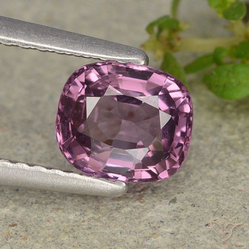 1.19ct Naturel Violet rougeâtre Spinelle, Coussin, VVS-VS