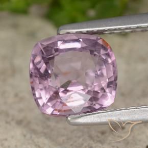 Spinelle Violet clair naturelle Coussin, 1.56 ct, VVS-VS
