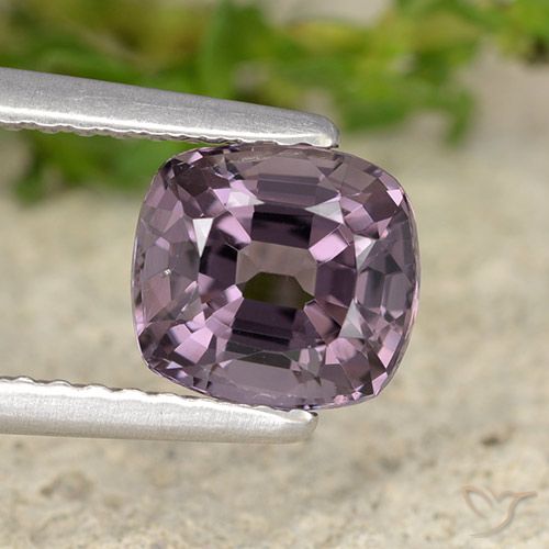 1.45ct Naturel Pourpre foncé Spinelle, Coussin, VVS