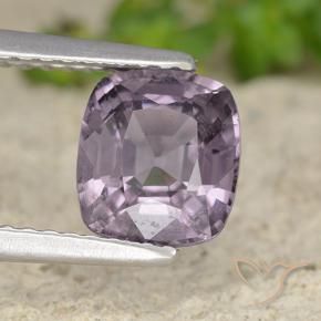 Spinelle Pourpre moyen naturelle Coussin, 1.60 ct, VVS-VS