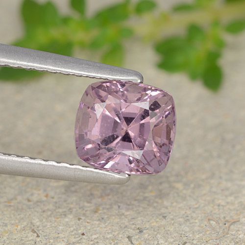 1.58ct Naturel Pourpre rosâtre léger Spinelle, Coussin, VVS