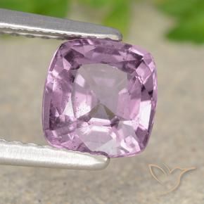 Spinelle Pourpre moyen naturelle Coussin, 1.32 ct, VS
