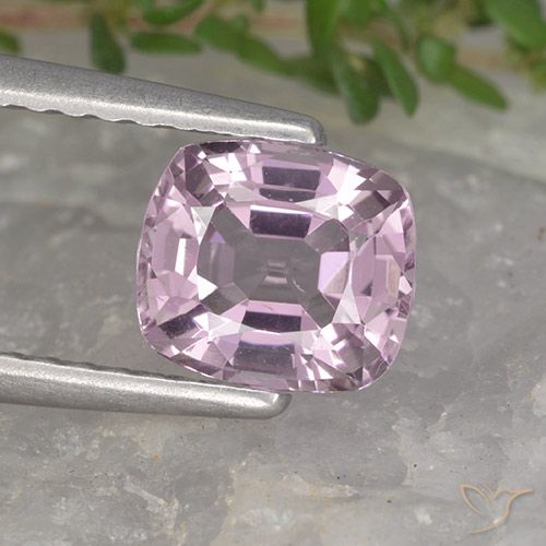 1.13ct Naturel Pourpre rosâtre très clair Spinelle, Coussin, VVS
