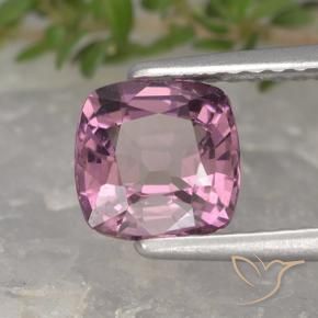 Spinelle Pourpre foncé naturelle Coussin, 1.26 ct, VVS