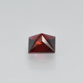 Spinelle Rouge foncé naturelle Carré, 0.43 ct, VVS