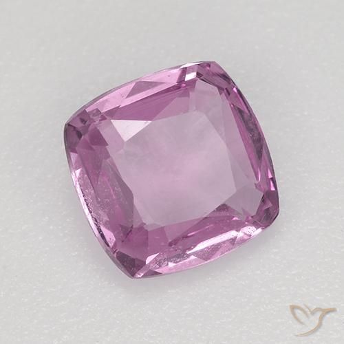 Spinelle Boysenberry naturelle Coussin, 0.82 ct, VVS-VS