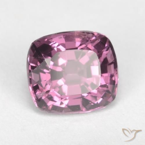 Spinelle Violet rougeâtre naturelle Coussin, 1.42 ct, VVS-VS