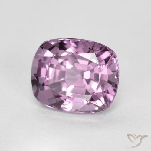 Spinelle Pourpre moyen naturelle Coussin, 1.26 ct, VVS-VS