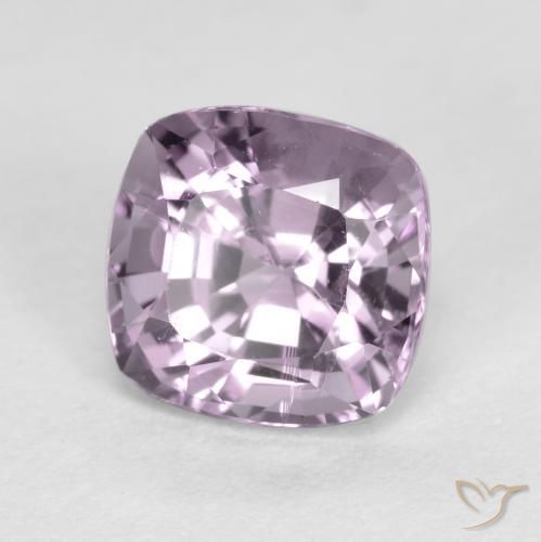 Spinelle Violet grisâtre naturelle Coussin, 1.35 ct, VS