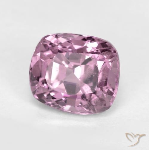 Spinelle Pourpre moyen naturelle Coussin, 1.35 ct, VS