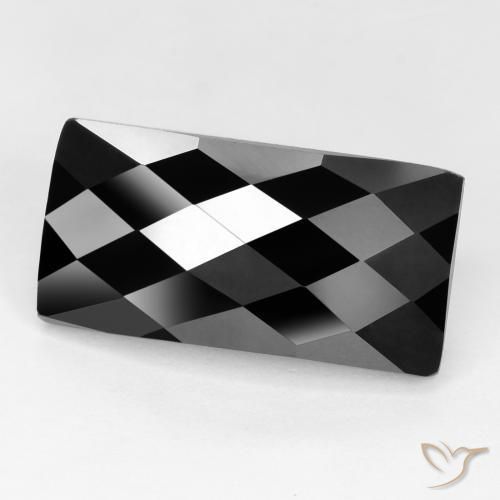 Spinelle Noire naturelle Baquette, 13.46 ct, Opaque