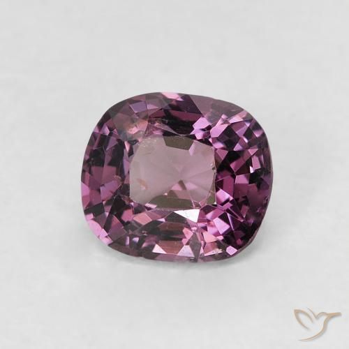 Spinelle Pourpre foncé naturelle Coussin, 0.82 ct, VVS-VS