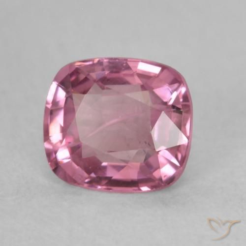 Spinelle Violet foncé naturelle Coussin, 0.66 ct, VVS-VS