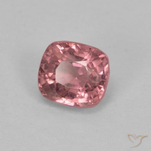 Spinelle Violet rougeâtre naturelle Coussin, 0.60 ct, VVS-VS