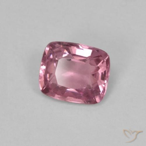 Spinelle Pourpre moyen naturelle Coussin, 0.45 ct, VVS-VS