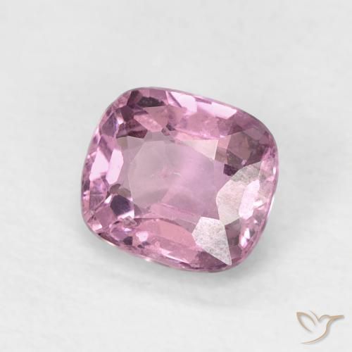 Spinelle Magenta léger naturelle Coussin, 0.58 ct, VS