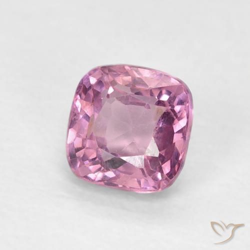 Spinelle Magenta léger naturelle Coussin, 0.52 ct, VS