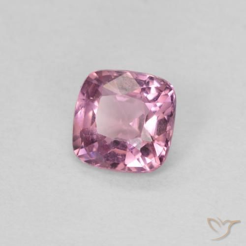 Spinelle Pourpre prune naturelle Coussin, 0.39 ct, VVS-VS
