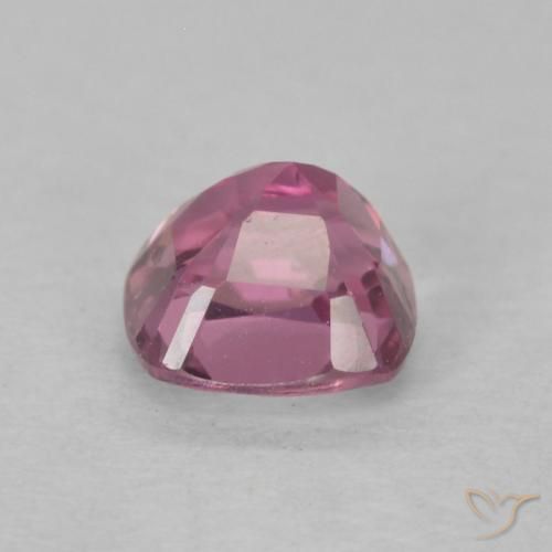 Spinelle Boysenberry naturelle Coussin, 0.63 ct, VS