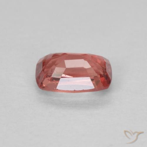 Spinelle Rose rougeâtre naturelle Coussin, 0.56 ct, VS