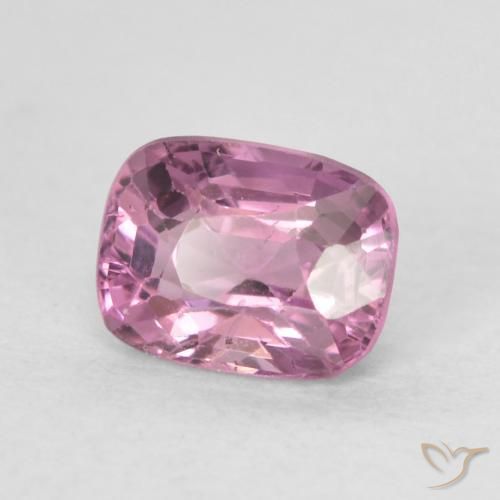Spinelle Medium Dark-Purple naturelle Coussin, 0.64 ct, VS