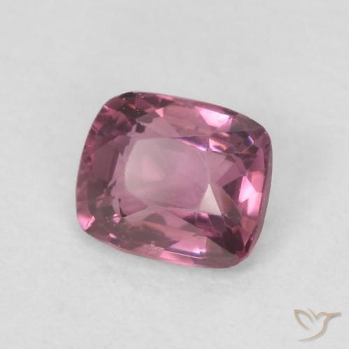 Spinelle Pourpre moyen naturelle Coussin, 0.49 ct, VS