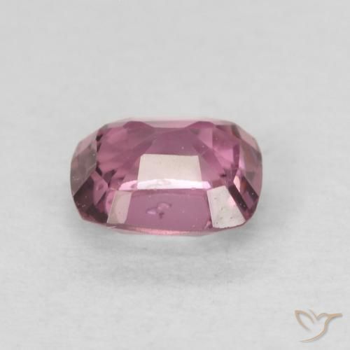 Spinelle Pourpre moyen naturelle Coussin, 0.49 ct, VS
