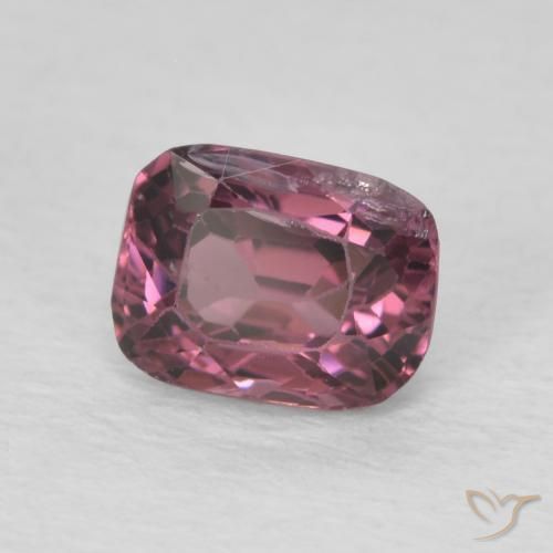 Spinelle Rose-magenta naturelle Coussin, 0.81 ct, VS-SI