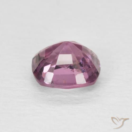 Spinelle Pourpre moyen naturelle Coussin, 0.68 ct, VVS-VS