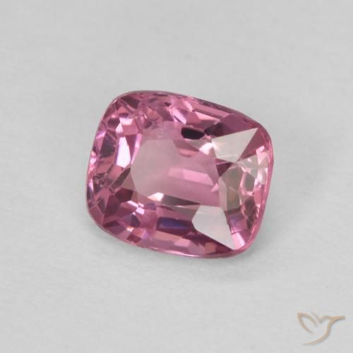 Spinelle Rose vif naturelle Coussin, 0.65 ct, VVS-VS