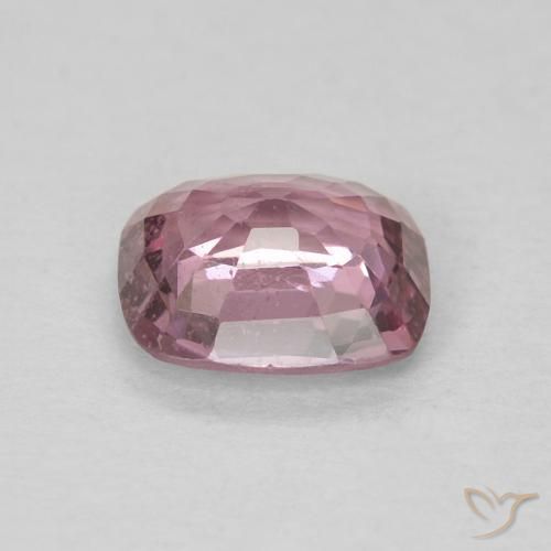 Spinelle Medium Dark-Purple naturelle Coussin, 0.68 ct, VS