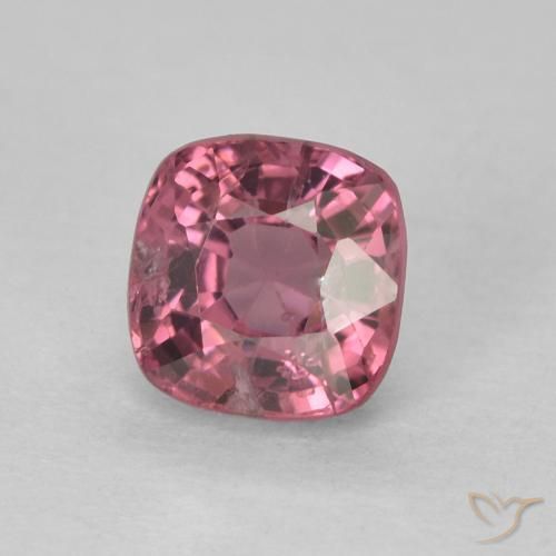 Spinelle Pourpre de baies roses naturelle Coussin, 0.81 ct, VS