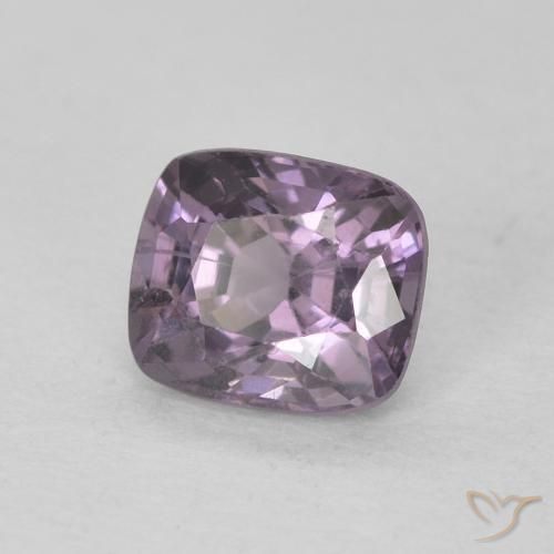 Spinelle Pourpre moyen naturelle Coussin, 0.66 ct, VS