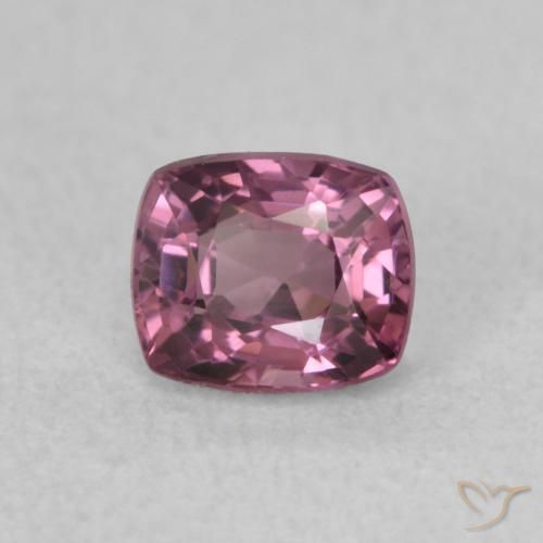 Spinelle Boysenberry naturelle Coussin, 0.56 ct, VVS