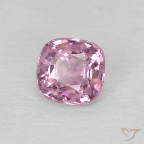 Spinelle Pourpre-rose naturelle Coussin, 0.64 ct, VVS-VS