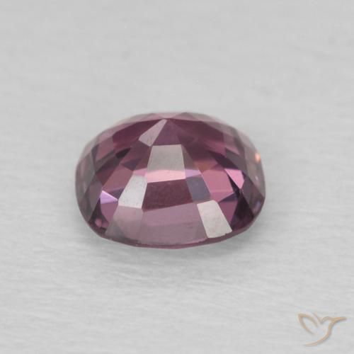 Spinelle Pourpre moyen naturelle Coussin, 0.82 ct, VVS-VS