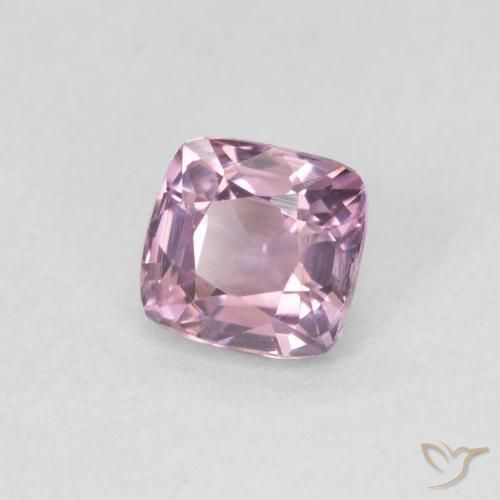 Spinelle Violet clair naturelle Coussin, 0.62 ct, VVS