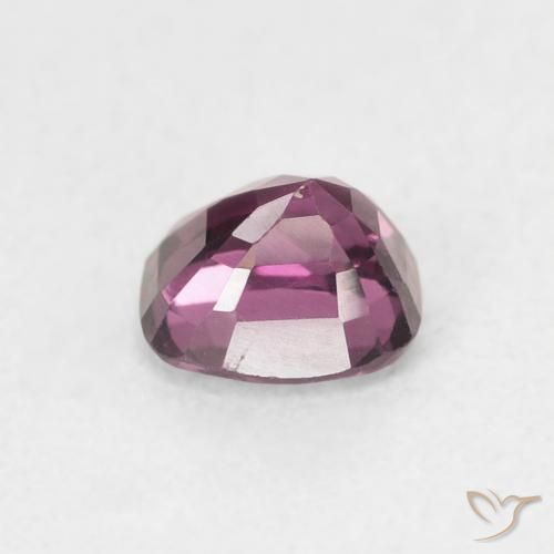 Spinelle Violet foncé naturelle Coussin, 0.64 ct, VVS-VS