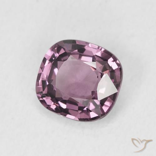 Spinelle Pourpre moyen naturelle Coussin, 0.98 ct, VVS