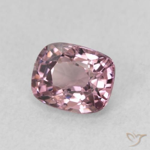 Spinelle Pourpre moyen naturelle Coussin, 0.75 ct, VVS