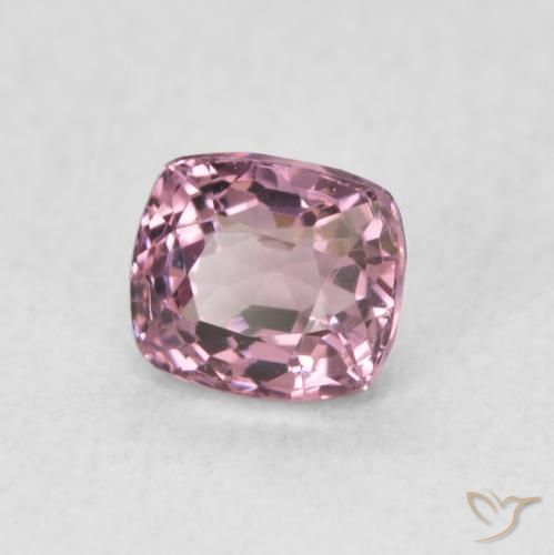 Spinelle Violet clair naturelle Coussin, 0.76 ct, VVS