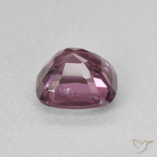 Spinelle Pourpre moyen naturelle Coussin, 0.88 ct, VS