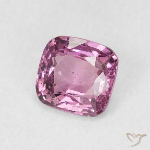 Spinelle Pourpre moyen naturelle Coussin, 1.03 ct, VS