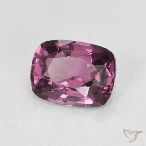 Spinelle Violet foncé naturelle Coussin, 1.19 ct, VS
