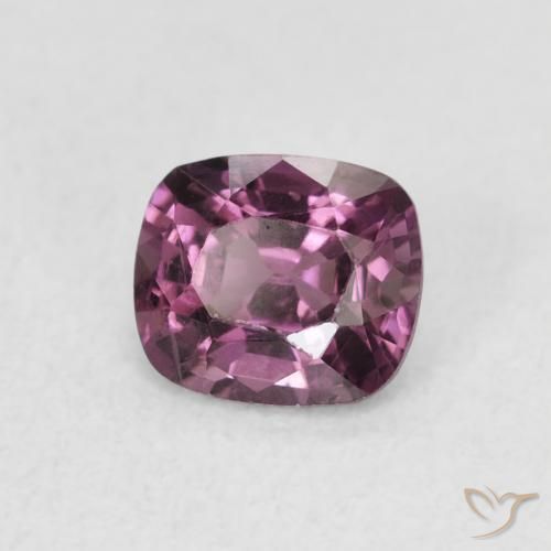 Spinelle Violet foncé naturelle Coussin, 0.86 ct, VS