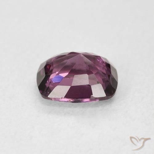 Spinelle Pourpre foncé naturelle Coussin, 1.36 ct, VS