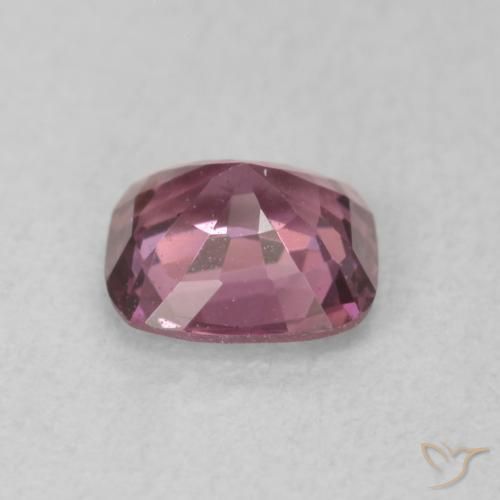 Spinelle Pourpre moyen naturelle Coussin, 0.82 ct, VS