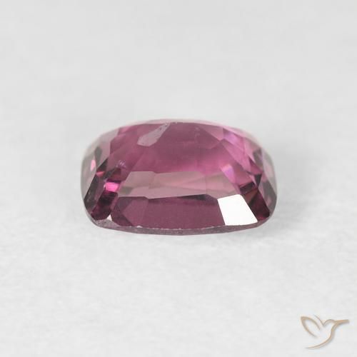 Spinelle Pourpre moyen naturelle Coussin, 0.98 ct, VS
